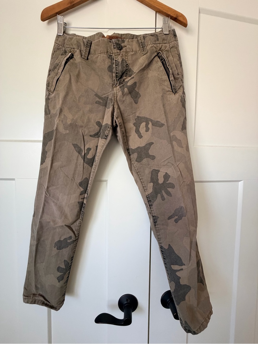 Joe's cropped Pant Women’s Camouflage Chinos in Taupe and Olive